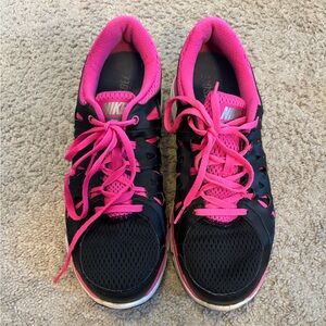Nike Women's Black and Hot Pink Athletic Running Sneakers